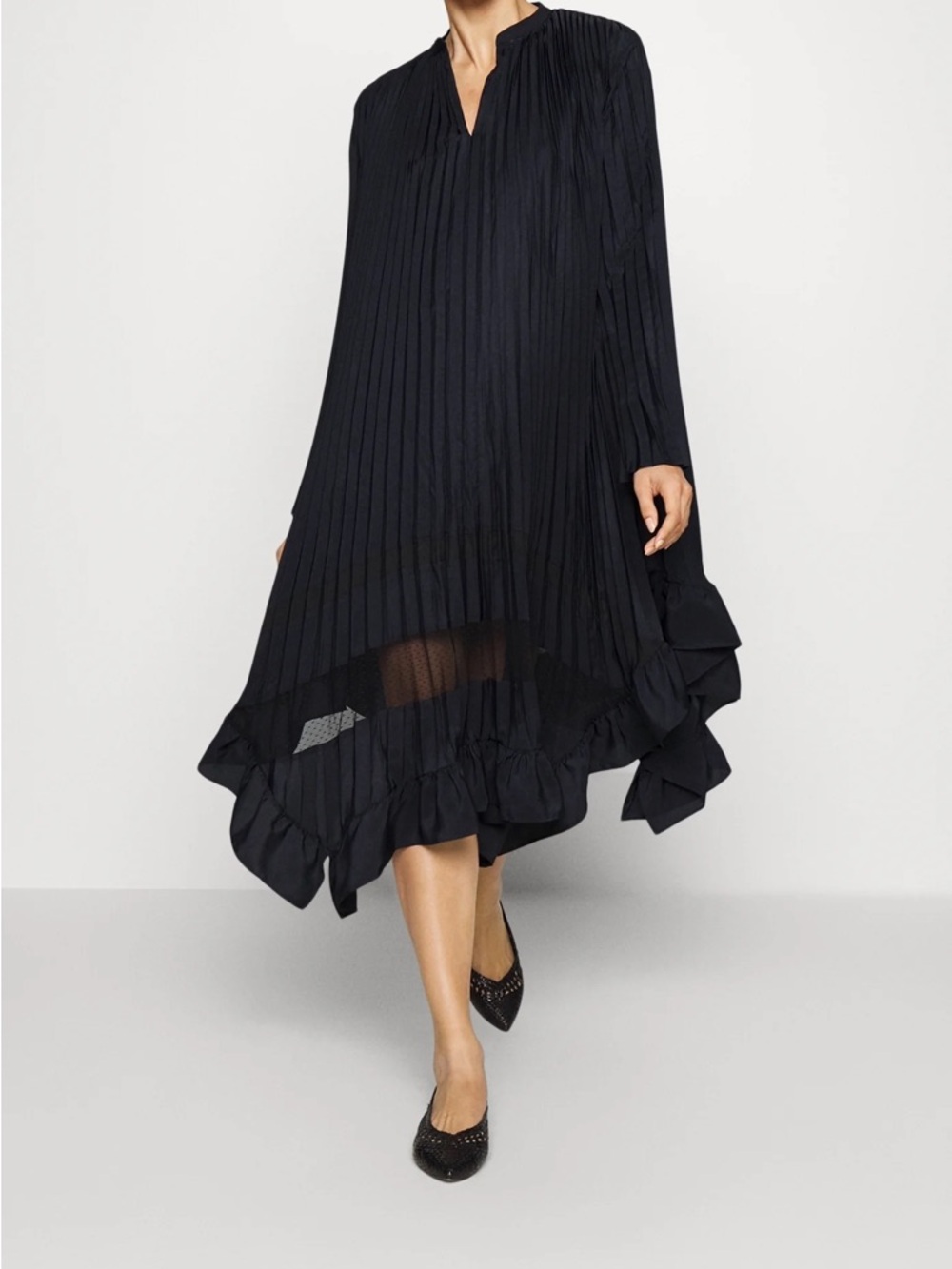 CLAUDIE PIERLOT‎ Robe Noire Longue Plissée À Volants Pleated Dress Size L / 10
